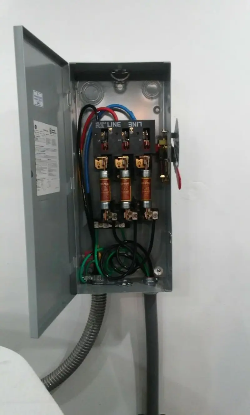Three-phase disconnect switch installed for Electrical Wiring & Rewiring in Garnett